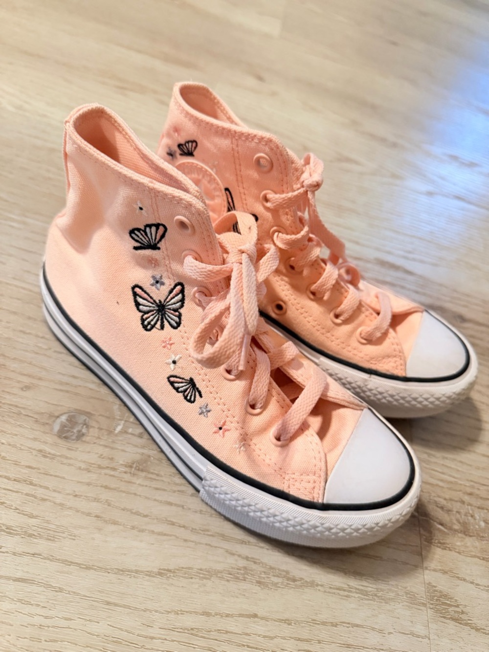 Converse Chuck Taylor Peach Butterflies sneakers